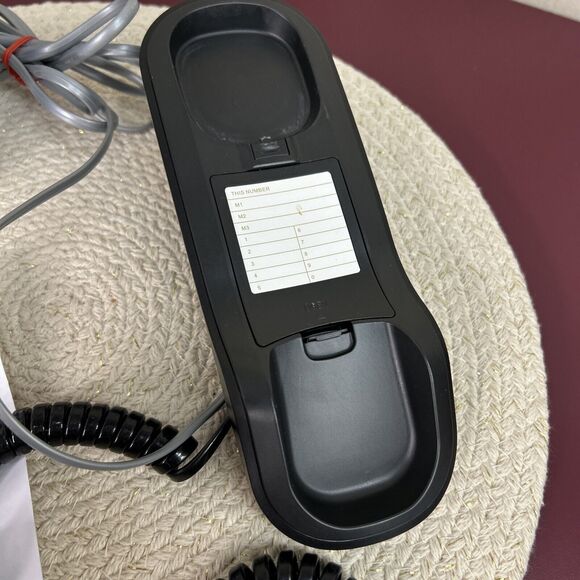 AT&T Trimline Corded Telephone Caller ID Call Waiting 13 Number Memory Black - Picture 5 of 8